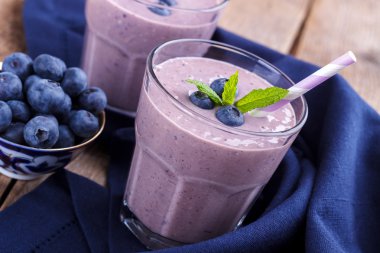 Sağlıklı blueberry smoothie