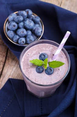 Sağlıklı blueberry smoothie