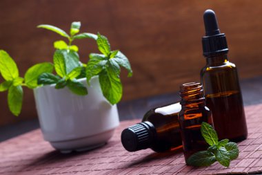 nane esansiyel yağı