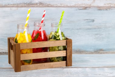 Detoks meyve su infüzyon.