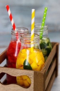 Detoks meyve su infüzyon.