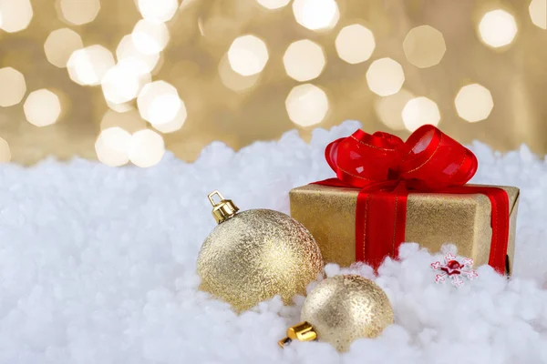 크리스마스 황금 선물 상자 — 스톡 사진
