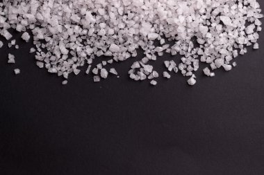 Beyaz tuz kristallerinin