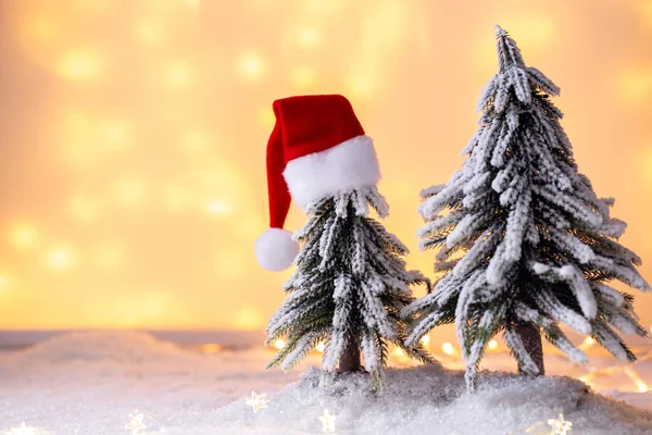 Χριστούγεννα Νέο Έτος Πρότυπο Ευχετήρια Κάρτα Redsantas Καπέλο Δέντρο Διακοπών — Φωτογραφία Αρχείου