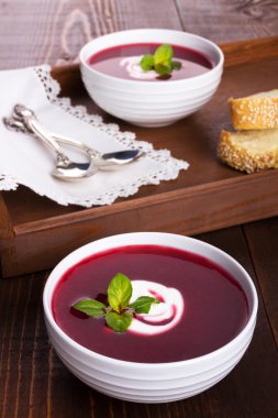 İştah açıcı pancar çorbası