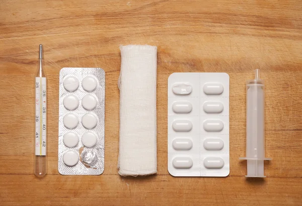 eve ilk yardım çantası.