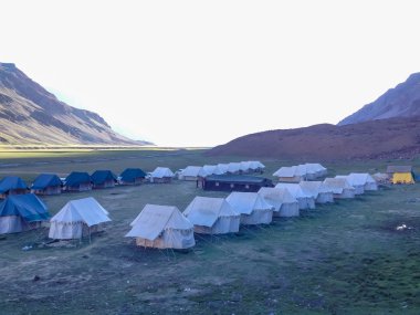 Sarchu kamp çadırı, Manali-Leh karayolu, Ladakh, Hindistan