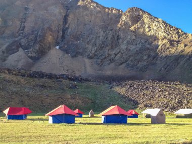 Sarchu kamp çadırı, Manali-Leh karayolu, Ladakh, Hindistan