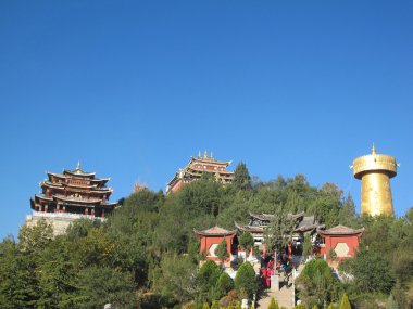 Shangrila, Çin, 21 Ekim 2015: altın tapınak Çince şehir shangri-la diğer ad zhongdian tarihi eski kasabasında görünümünü