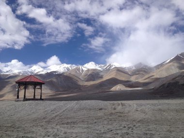 Pangong Gölü (Pangong Tso) Leh, Ladakh, Jammu ve Kashmir, Hindistan.