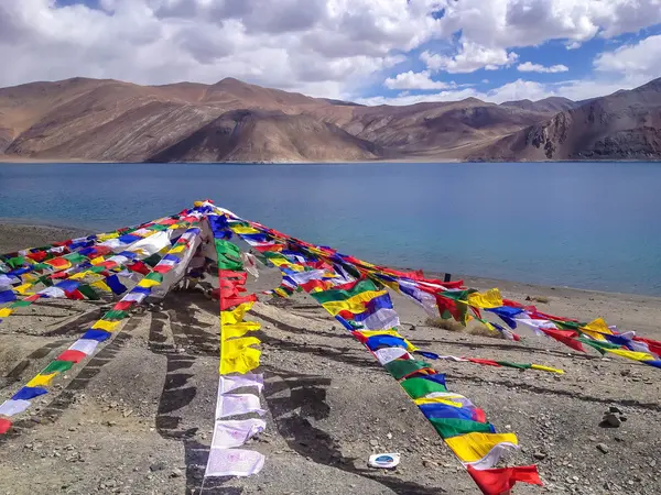 Lago Pangong Bandiera Preghiera Leh Ladakh India — Foto Stock
