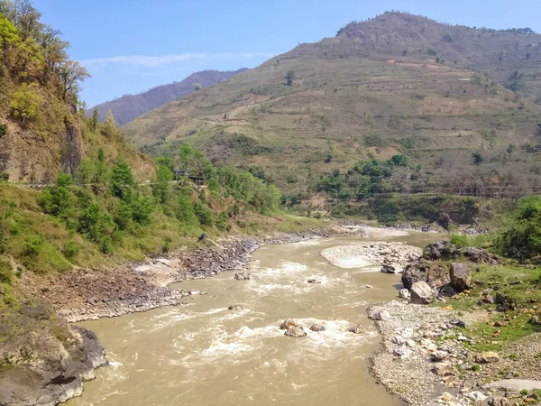 Pokhara山区河流景观 尼泊尔Pokhara市 山区河流景观 跋涉至Pokhara 尼泊尔 — 图库照片
