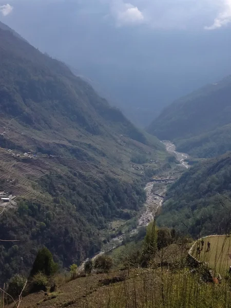 Annapurna基地营地路线景观从Tadapani到Chomrong 尼泊尔 — 图库照片