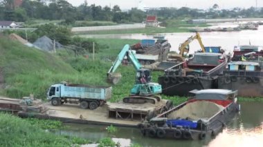 Beko Kepçe kumdan gemi kamyon