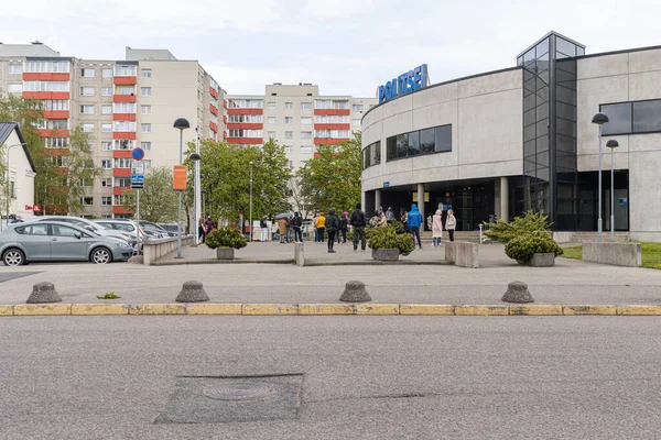 Tallinn Estland Mai 2021 Die Esten Stehen Auf Der Straße — Stockfoto