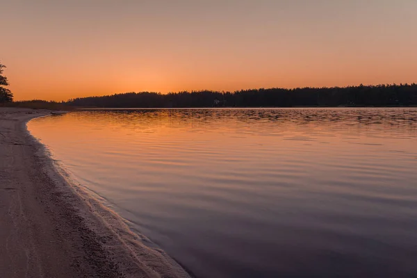 Прекрасный Закат Над Рекой Скандинавская Натура Финляндия — стоковое фото