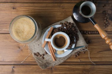 ahşap arka plan üzerinde kahve espresso fincan