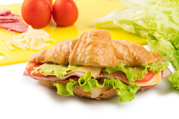Бутерброд свіжі круасани — стокове фото