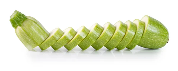 Aufgeschnittene Zucchini isoliert auf weißem Hintergrund — Stockfoto