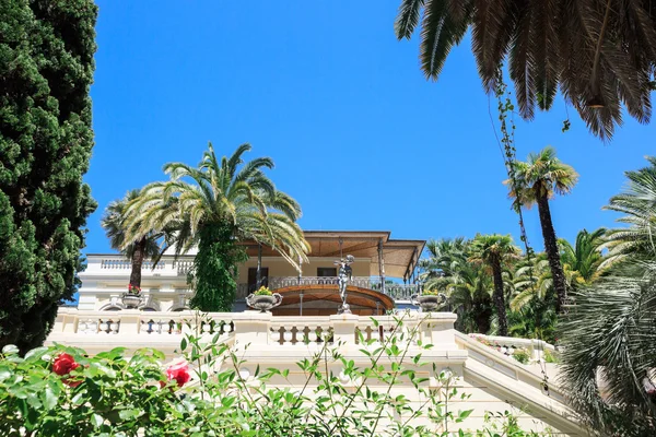 Renovated building of Hope villa in the arboretum of Sochi, Russia — Stock Photo, Image