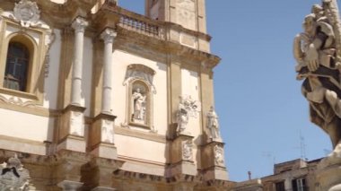 Lekesiz Gebelik Sütununun Detayları, Saint Dominic Kilisesi, 1728