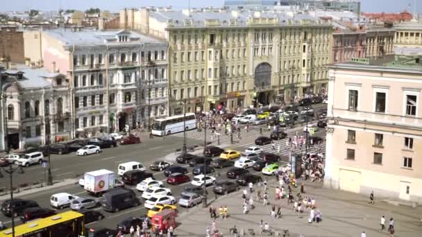 Aerial view of pedestrian crossing of Ligovsky prospect, Moscow railway station — Stock Video