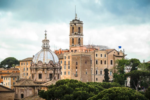 Santi Luca e Martina-templom és a Tabularium — Stock Fotó