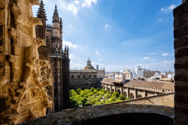 Giralda Kulesi'nden görüntülemek