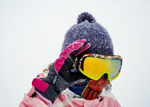 Meisje in een masker voor snowboarden — Stockfoto