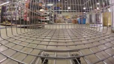 Kharkiv, Ukrayna - Fb 20 Kasım: Alışveriş Merkezi giriş timelaps - Kharkiv, Ukrayna