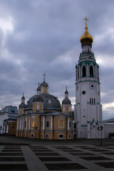 Den återställda kyrkan komplexa — Stockfoto