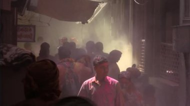 Kutsal Festival'in Alley