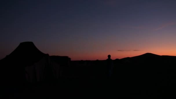 Sunset with the moon on sand dunes in Morocco — Stock Video