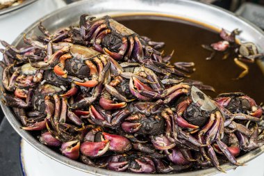 bir kase salamura yengeç