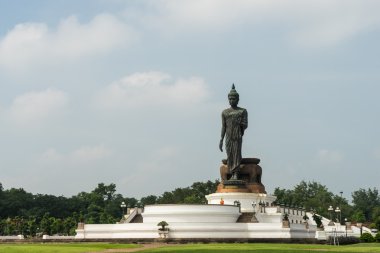Buda heykeli Tayland ayakta
