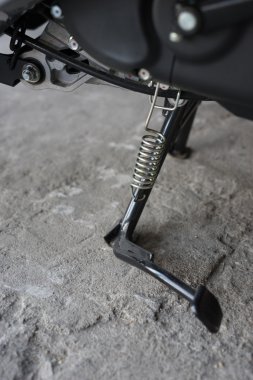 Yan, motosiklet parçası durmak