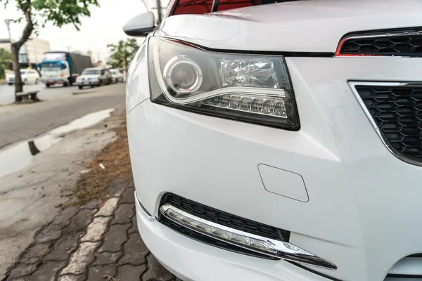 Modern araba closeup Far