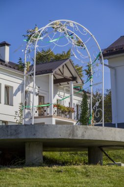 Yaz beyaz düğün kemer