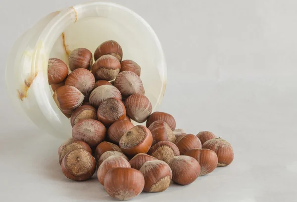  bir kase içinde organik fındık