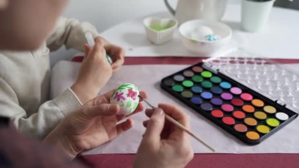 Preparando Las Decoraciones Para Pascua Creatividad Con Los Niños Feliz — Vídeo de stock