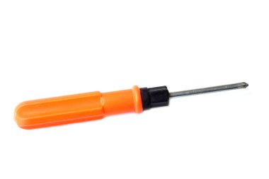 Beyaz arka planda izole edilmiş turuncu saplı bir Phillips tornavida. Fotoğraf basit bir el aletini gösteriyor. Tamir, inşaat veya bakım için, DIY ve endüstriyel kavramlar için ideal..                               