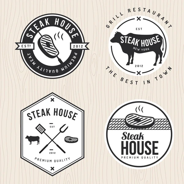 Conjunto de logotipo del steak house, insignias, etiquetas y pancartas para restaurante, tienda de alimentos. Ilustración vectorial . — Archivo Imágenes Vectoriales