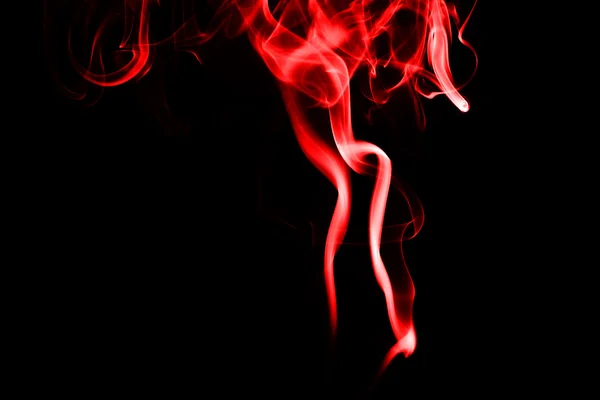 Абстрактний червоний дим на чорному тлі — стокове фото