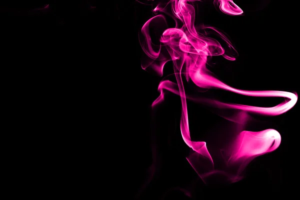 黒い背景に抽象的なピンクの煙 — ストック写真