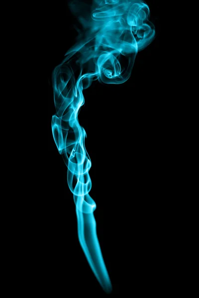 Astratto fumo ciano su sfondo nero — Foto Stock