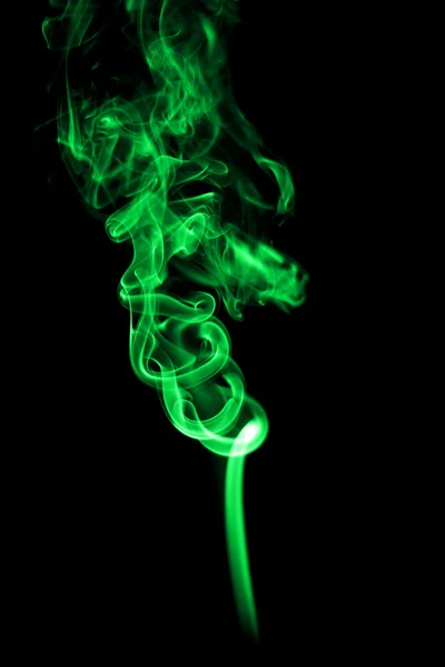 Absztrakt zöld füst fekete háttér — Stock Fotó