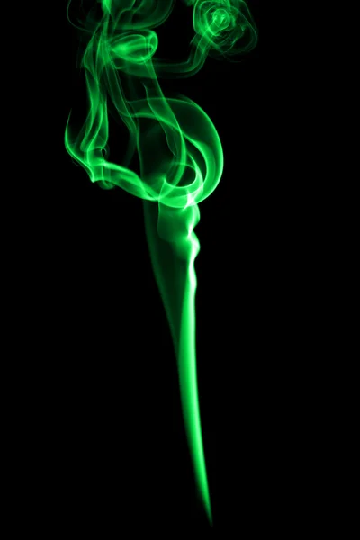 Abstrakt grön rök på svart bakgrund — Stockfoto