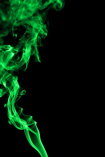 Abstrato fumaça verde no fundo preto — Fotografia de Stock