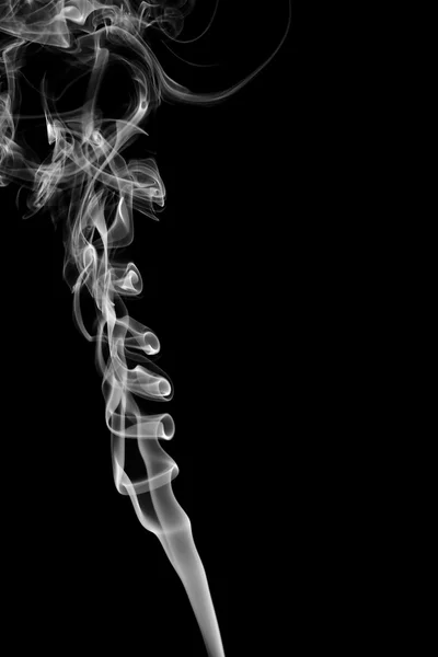 Abstraktní bílý kouř na černém pozadí — Stock fotografie