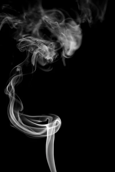 Siyah arkaplanda soyut beyaz duman — Stok fotoğraf